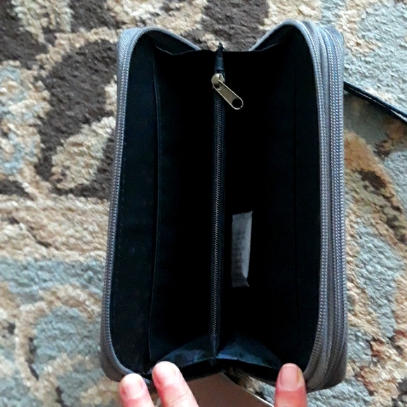 *Host Pick*b.o.c pretty wristlet - Picture 6 of 16